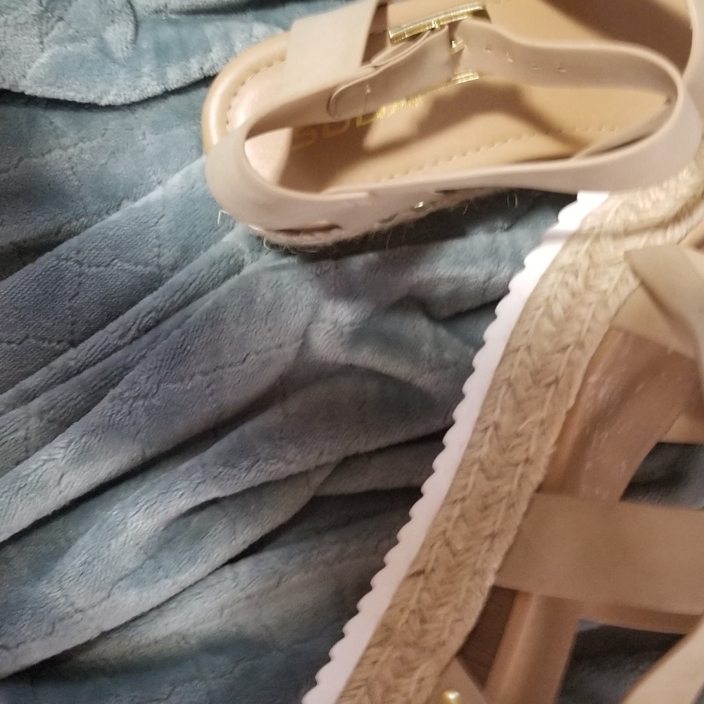 Sandals - Picture 2 of 2